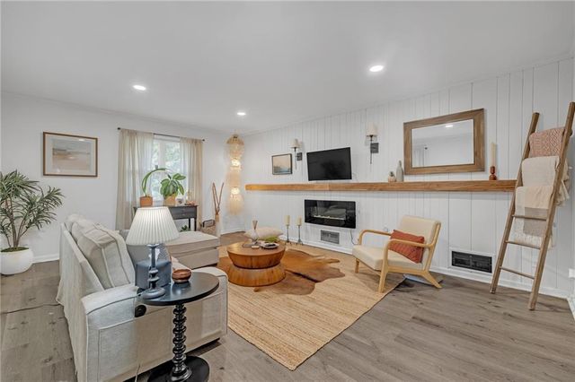3927 Boulder Park SW Drive, Atlanta, GA 30331