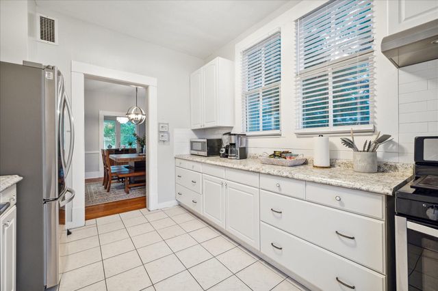 1607 Avenue L, Galveston, TX 77550