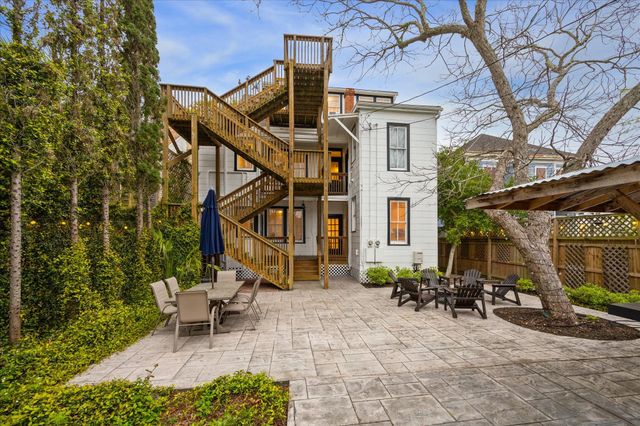 1607 Avenue L, Galveston, TX 77550