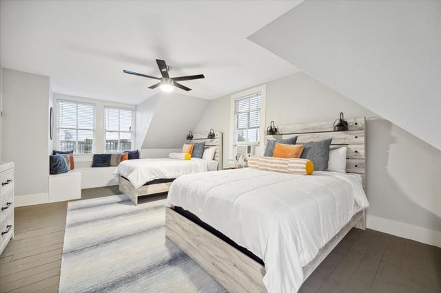 1607 Avenue L, Galveston, TX 77550