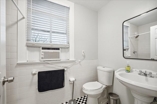 1607 Avenue L, Galveston, TX 77550