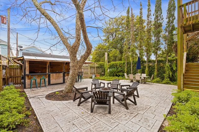 1607 Avenue L, Galveston, TX 77550