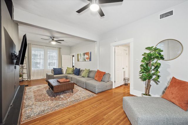 1607 Avenue L, Galveston, TX 77550