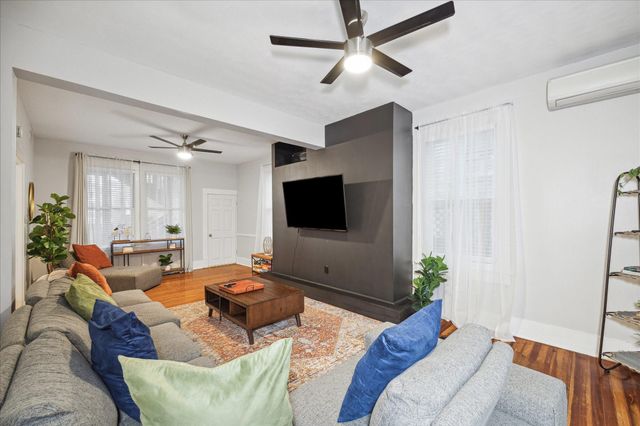 1607 Avenue L, Galveston, TX 77550