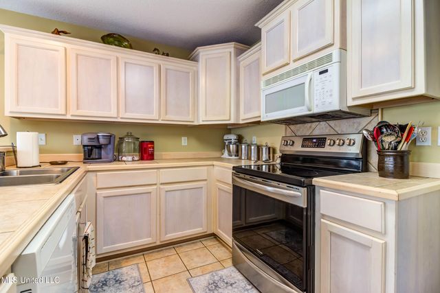 321 Woodcrest Drive, Long Beach, MS 39560