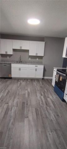 4 Sampson PL, Portsmouth, VA 23702