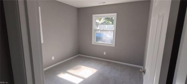 4 Sampson PL, Portsmouth, VA 23702