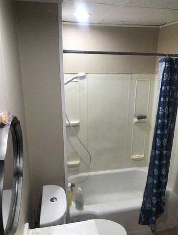 910 Monroe Street, Carleton, MI 48117