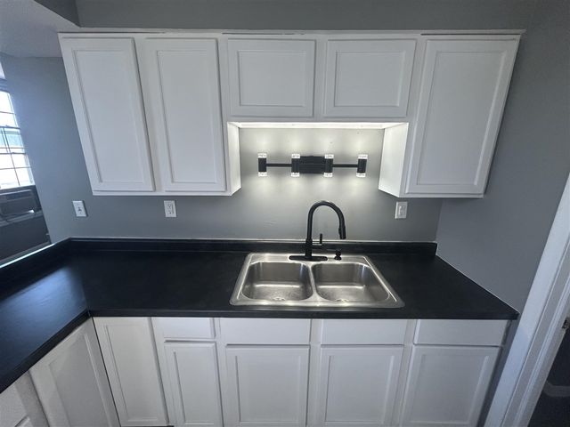 910 Monroe Street, Carleton, MI 48117