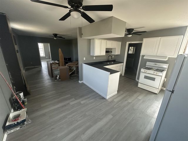 910 Monroe Street, Carleton, MI 48117