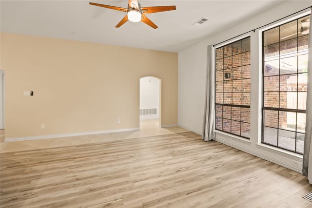 1900 Woodway Drive, Mckinney, TX 75071