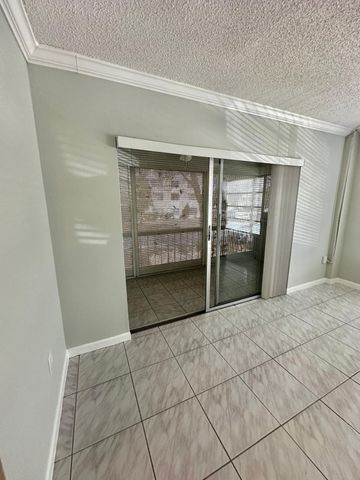 4158 Inverrary Drive 202, Lauderhill, FL 33319