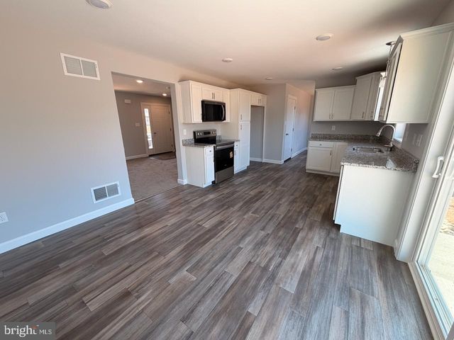 303 RINE DR, Shippensburg, PA 17257