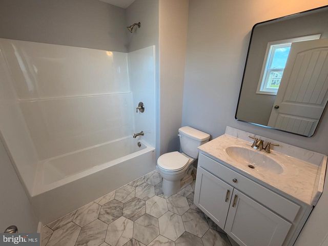303 RINE DR, Shippensburg, PA 17257