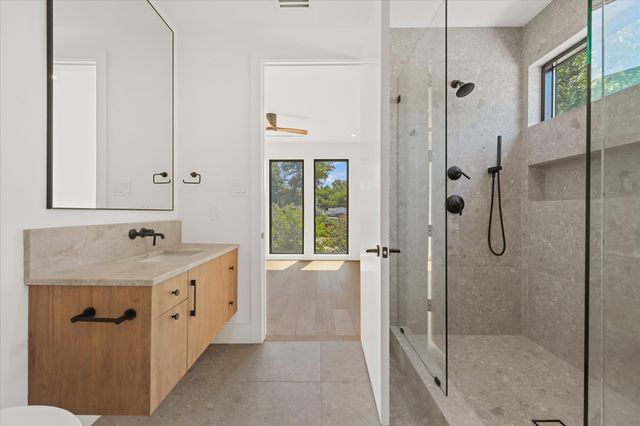 7619 Kenwell Street, Dallas, TX 75209