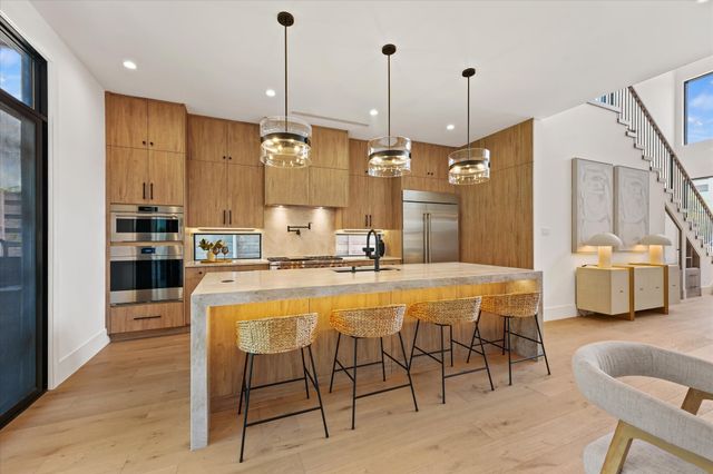 7619 Kenwell Street, Dallas, TX 75209