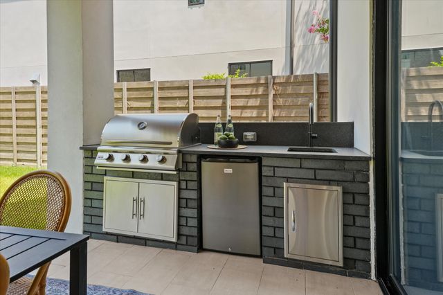 7619 Kenwell Street, Dallas, TX 75209