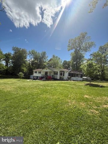 12601 LIVINGSTON RD, Fort Washington, MD 20744