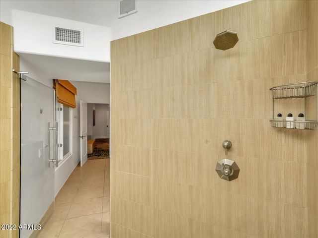 6000 E Camelback Road 7707, Scottsdale, AZ 85251