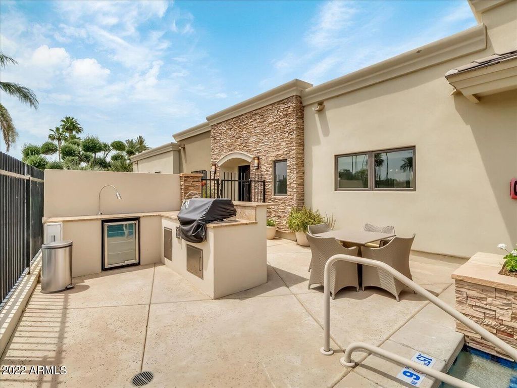 Image 32 of property listing at 6000 E Camelback Road 7707, Scottsdale, AZ 85251