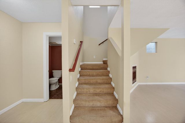 525 Samuel Way, Sacramento, CA 95838