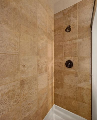 525 Samuel Way, Sacramento, CA 95838