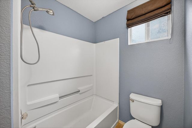 525 Samuel Way, Sacramento, CA 95838