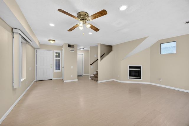 525 Samuel Way, Sacramento, CA 95838