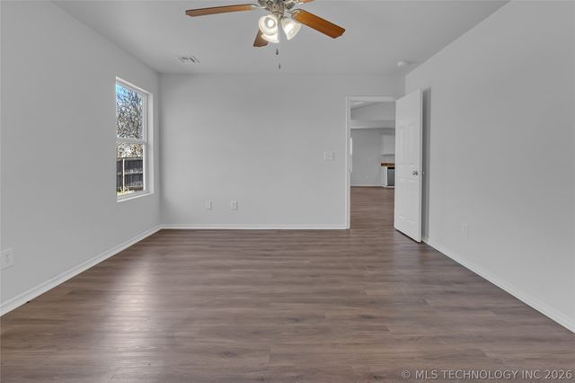 8653 E 160th Street S, Bixby, OK 74008