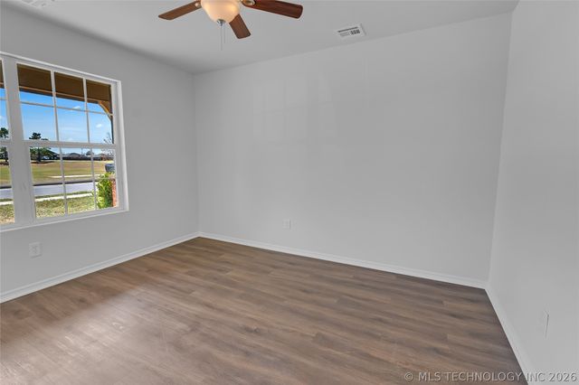 8653 E 160th Street S, Bixby, OK 74008