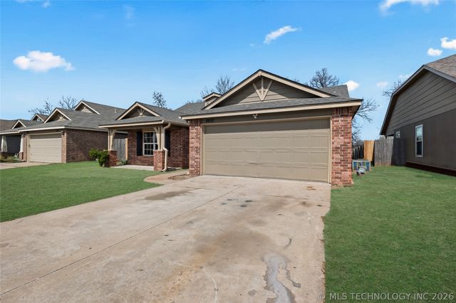 8653 E 160th Street S, Bixby, OK 74008