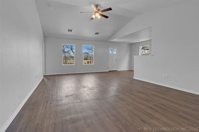 8653 E 160th Street S, Bixby, OK 74008