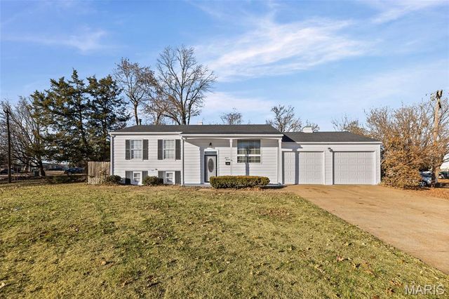 1101 Saint Patrick Boulevard, Cahokia, IL 62206