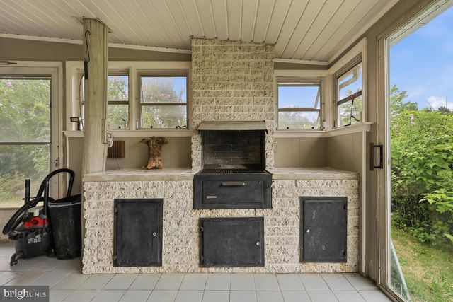 25327 HIGHFIELD RD, Cascade, MD 21719