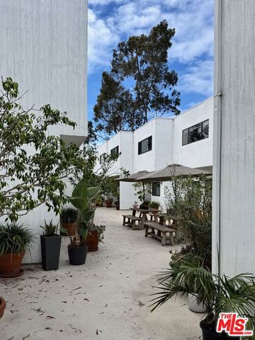 2500 Abbot Kinney Boulevard 6, Venice, CA 90291