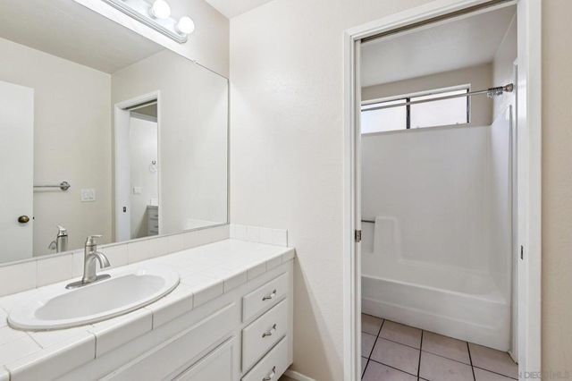 3661 Avocado Village Ct 115, La Mesa, CA 91941