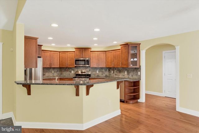 807 GENEVIEVE DR, Mechanicsburg, PA 17055