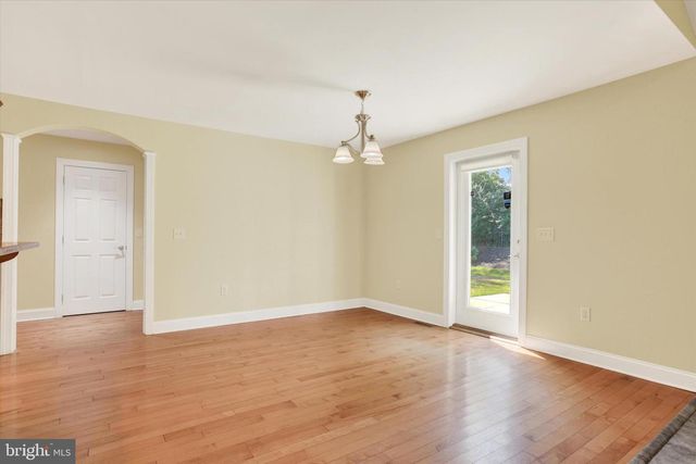 807 GENEVIEVE DR, Mechanicsburg, PA 17055