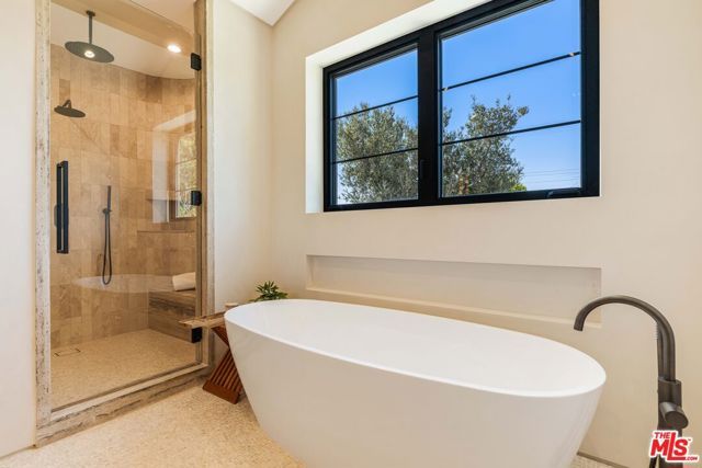 16723 La Maida Street, Los Angeles, CA 91436