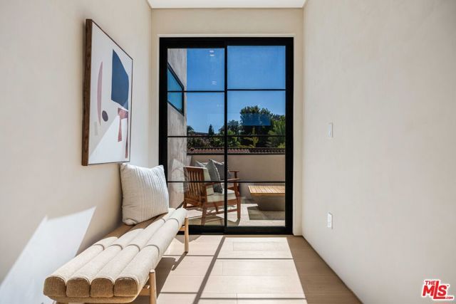 16723 La Maida Street, Los Angeles, CA 91436
