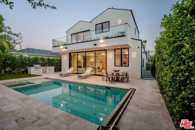 16723 La Maida Street, Los Angeles, CA 91436