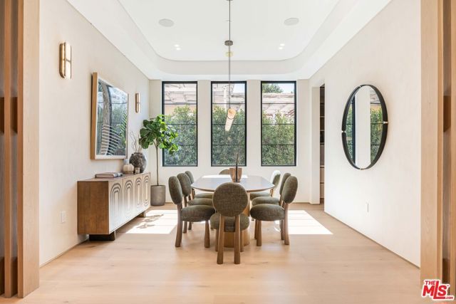 16723 La Maida Street, Los Angeles, CA 91436