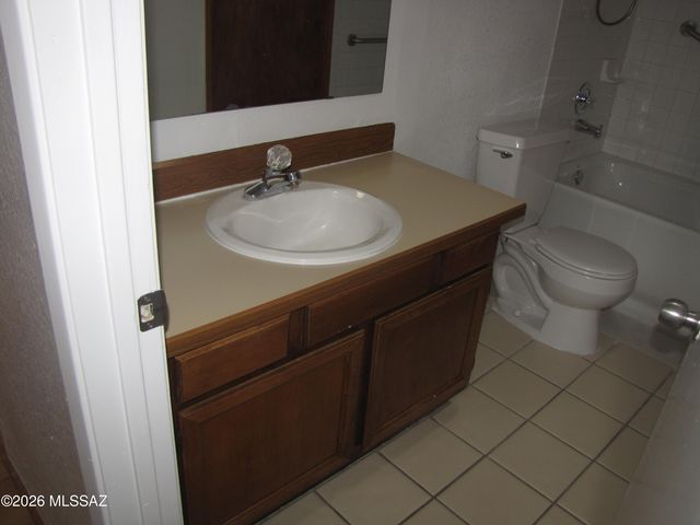9946 E Leila Drive, Tucson, AZ 85730