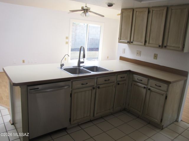 9946 E Leila Drive, Tucson, AZ 85730