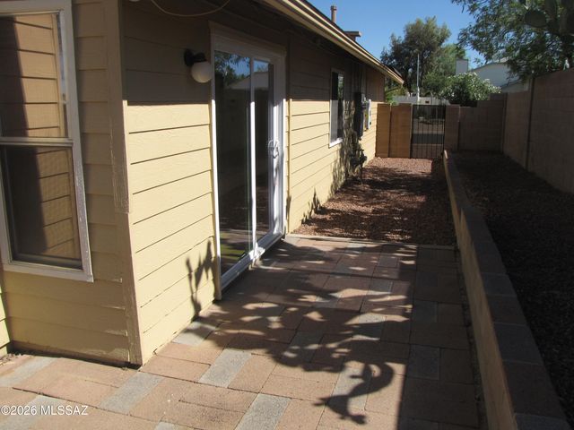 9946 E Leila Drive, Tucson, AZ 85730