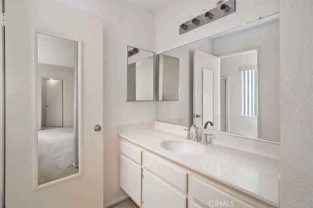 25126 Steinbeck Avenue D, Stevenson Ranch, CA 91381