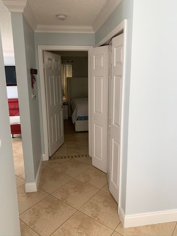 22258 SW 98TH Place ., Cutler Bay, FL 33190