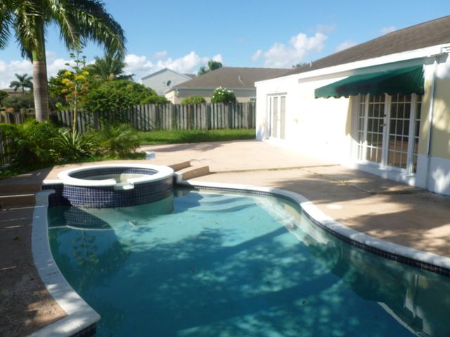 22258 SW 98TH Place ., Cutler Bay, FL 33190