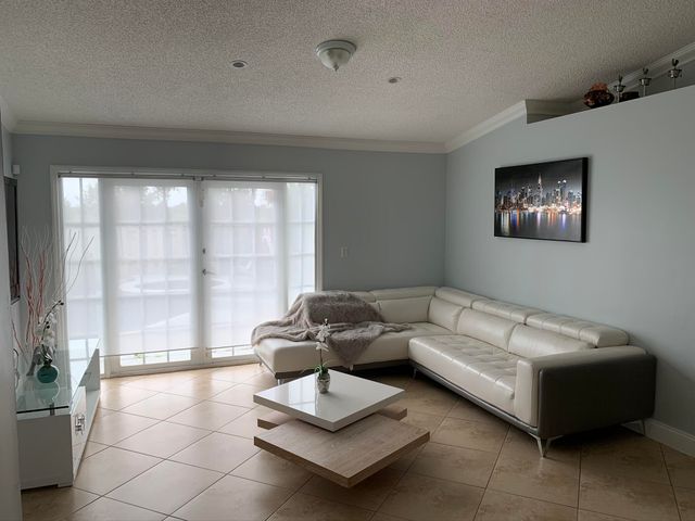22258 SW 98TH Place ., Cutler Bay, FL 33190