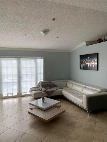 22258 SW 98TH Place ., Cutler Bay, FL 33190